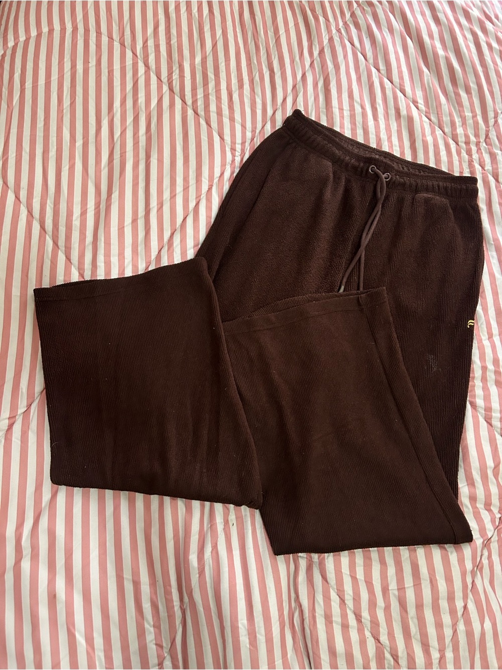 Fabletics Dark Brown Textured Fleece Joggers - Pull-On Sweatpants